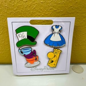 Disney Pin Set